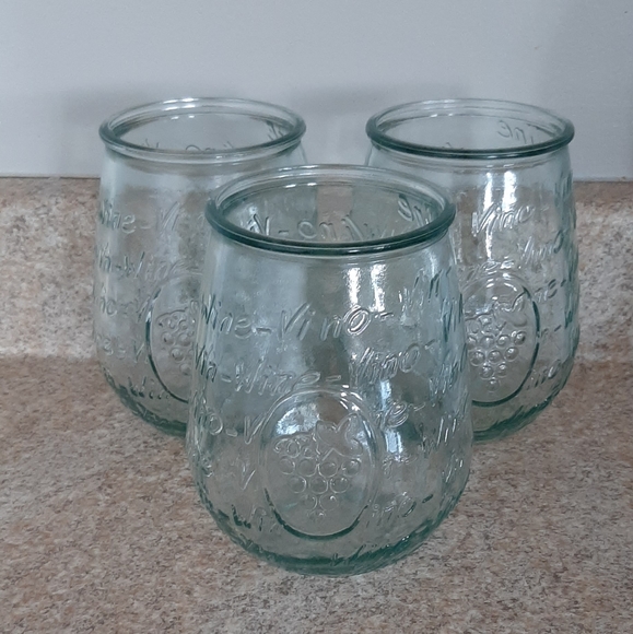 * 3 Stemless Wine Glasses - Picture 1 of 4